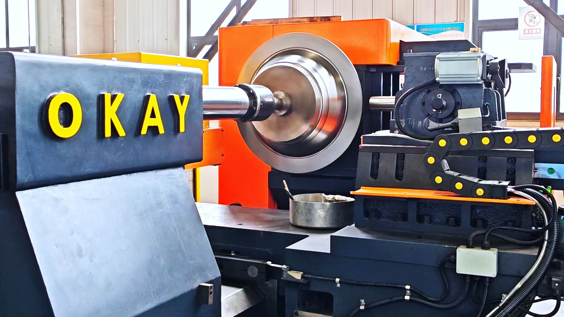 傲垦数控双轮旋压机 精密机电设备与仪器仪表的完美结合